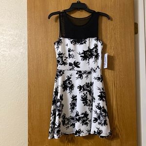 Trixxi Flora dress juniors size small